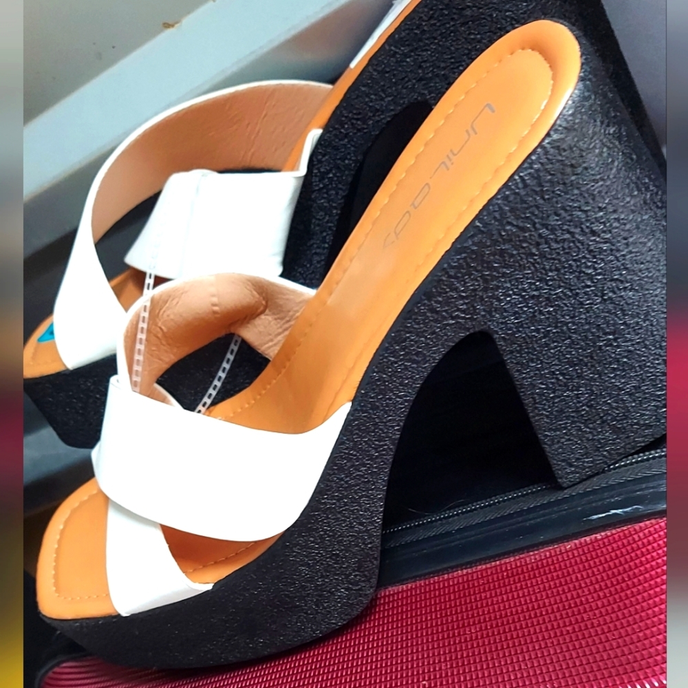 $ $ S O L D $ $  Platform Sandals